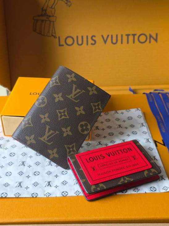 Picture of Louis Vuitton Wallets _SKUfw217830741fw